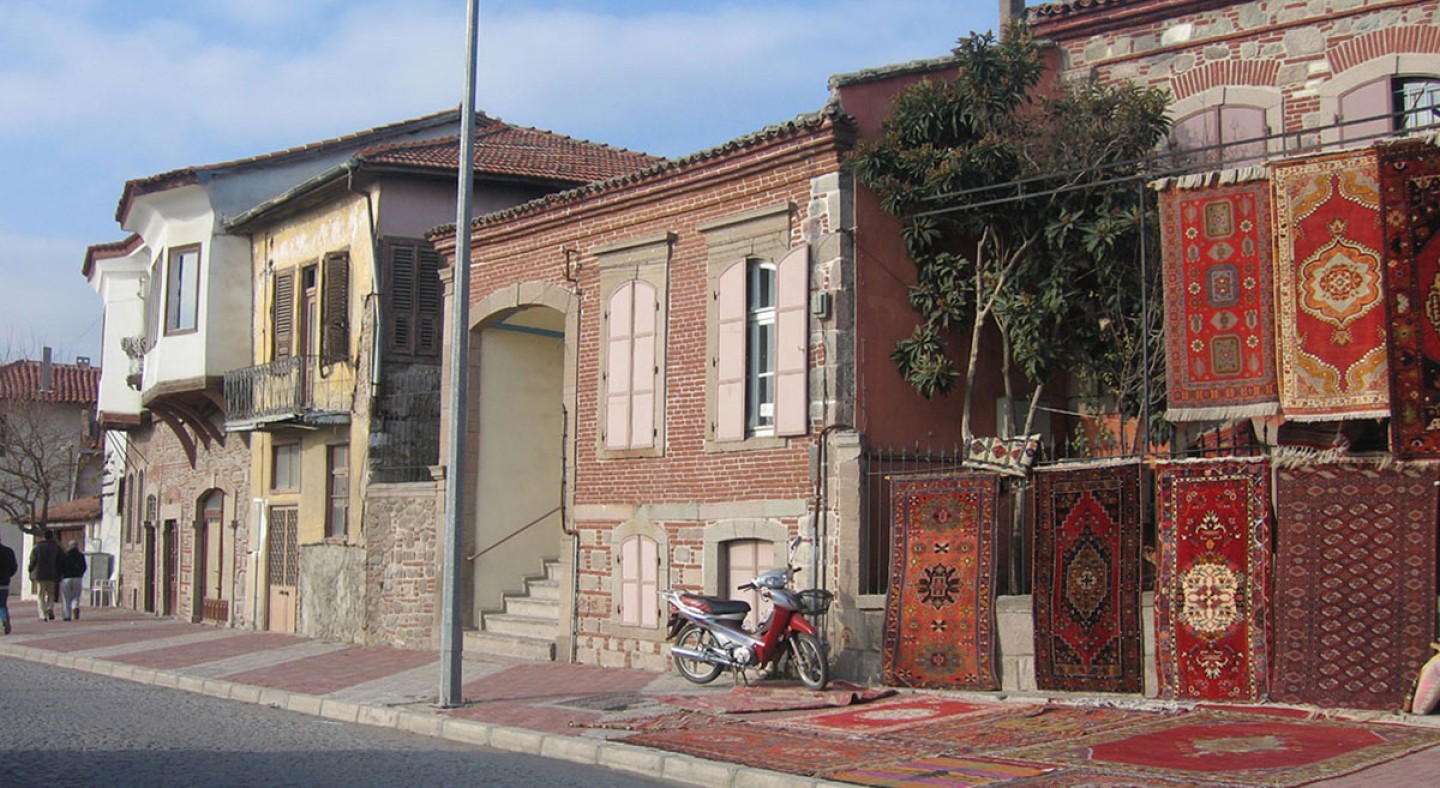 Kale Mahallesi ve Bergama Evleri
